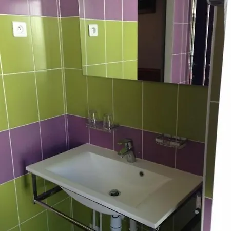 Telemaque Otel Paris